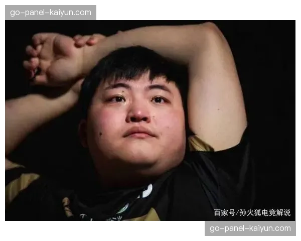 通讯：退役明星转型网络解说获巨额合约，传统解说员体系受冲击